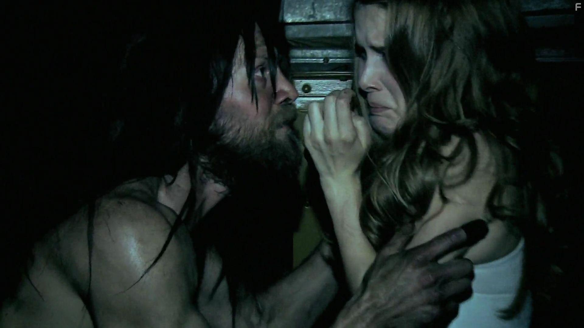 Grave Encounters 2 (2012)