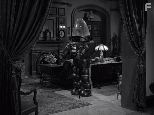 Robby the Robot in Сумеречная зона (1959)