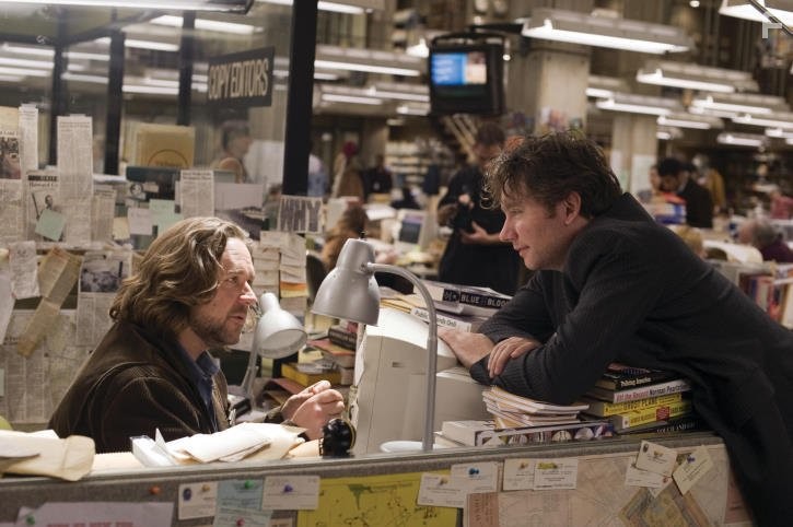 Russell Crowe and Kevin Macdonald in Большая игра (2009)