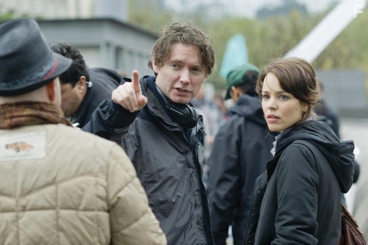 Kevin Macdonald and Rachel McAdams in Большая игра (2009)