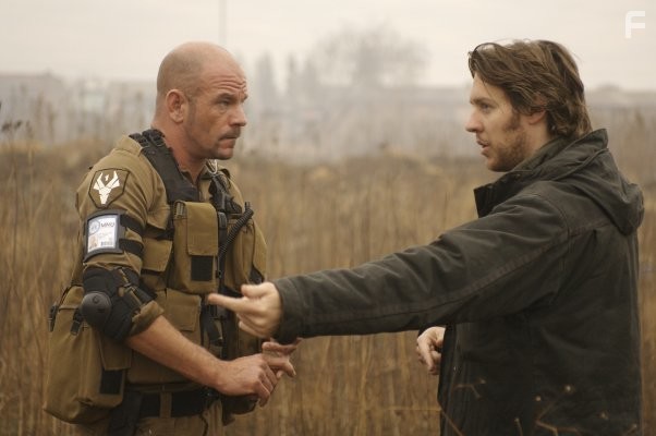 Neill Blomkamp and David James in Район 9 (2009)