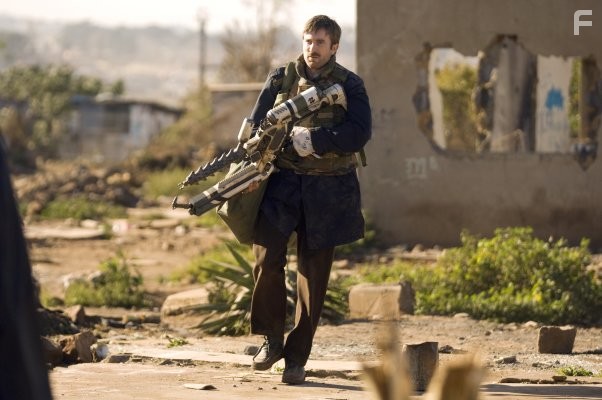 Sharlto Copley in Район 9 (2009)