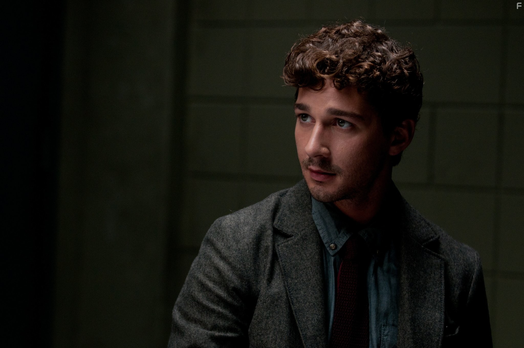 Shia LaBeouf in Грязные игры (2012)