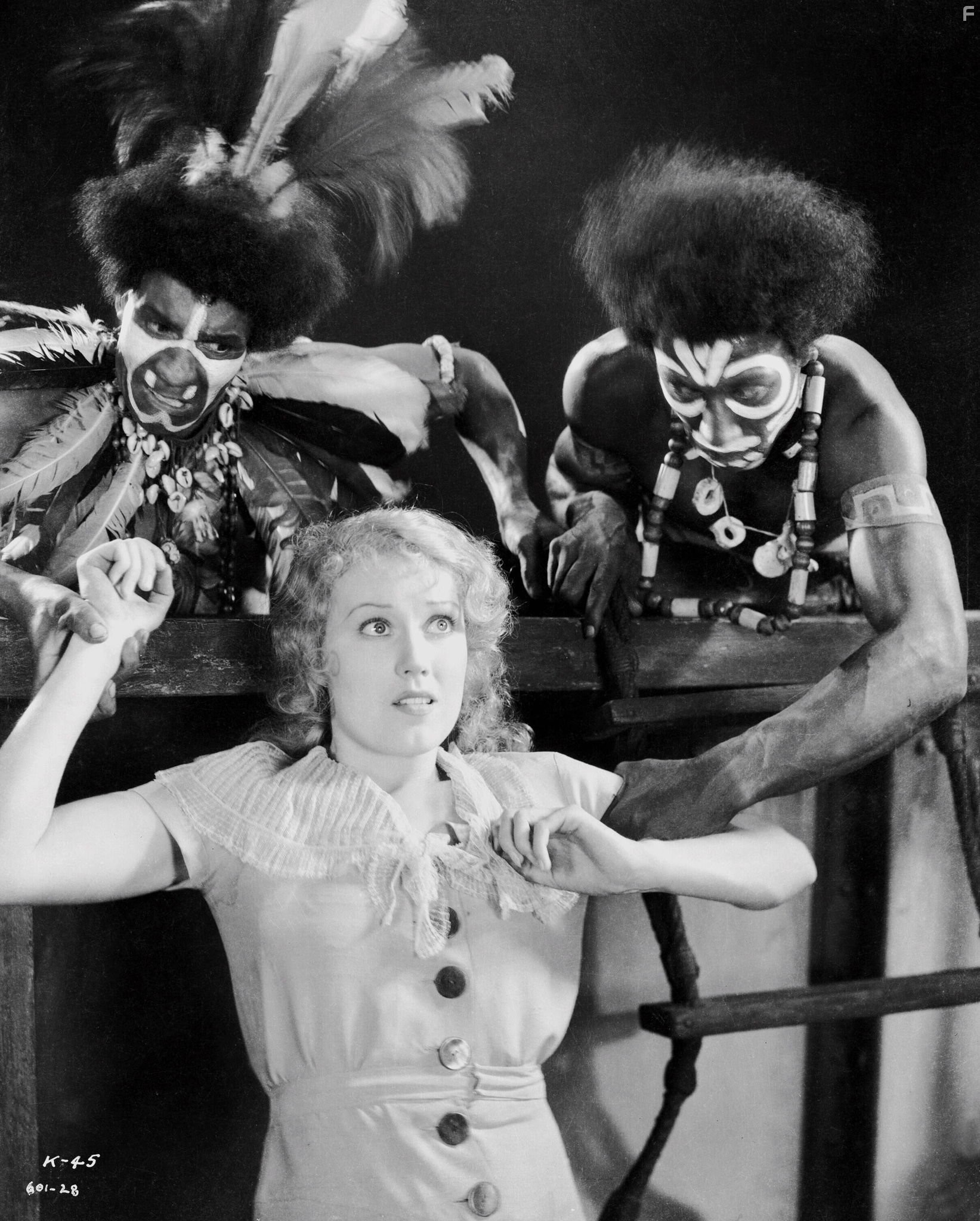 Steve Clemente, Noble Johnson, and Fay Wray in Кинг Конг (1933)