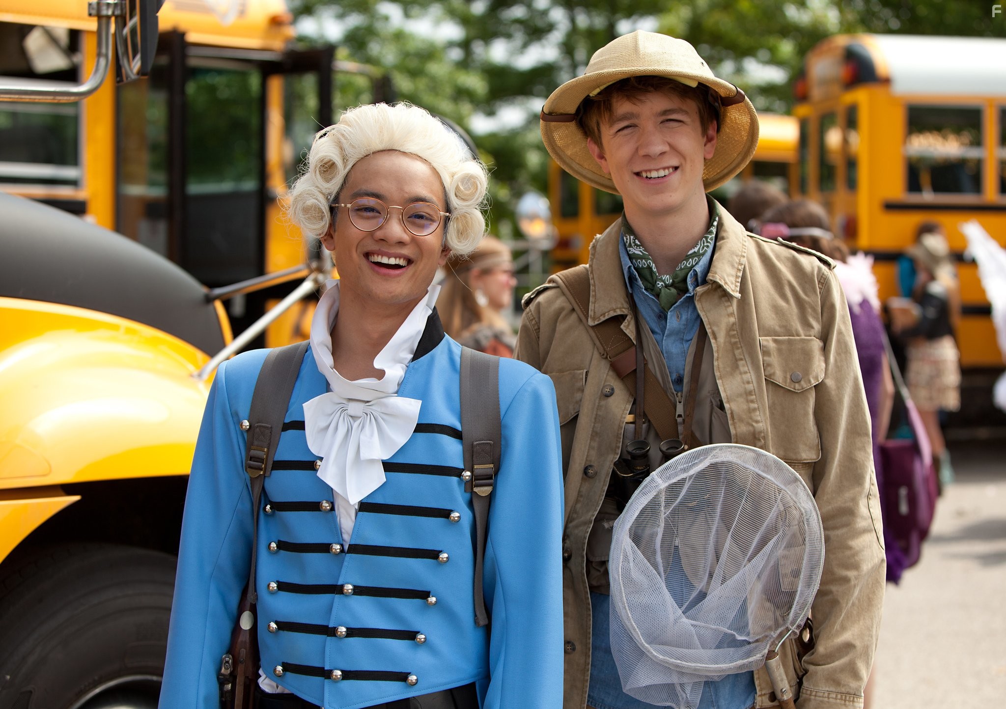 Osric Chau and Thomas Mann in Коротышка (2012)