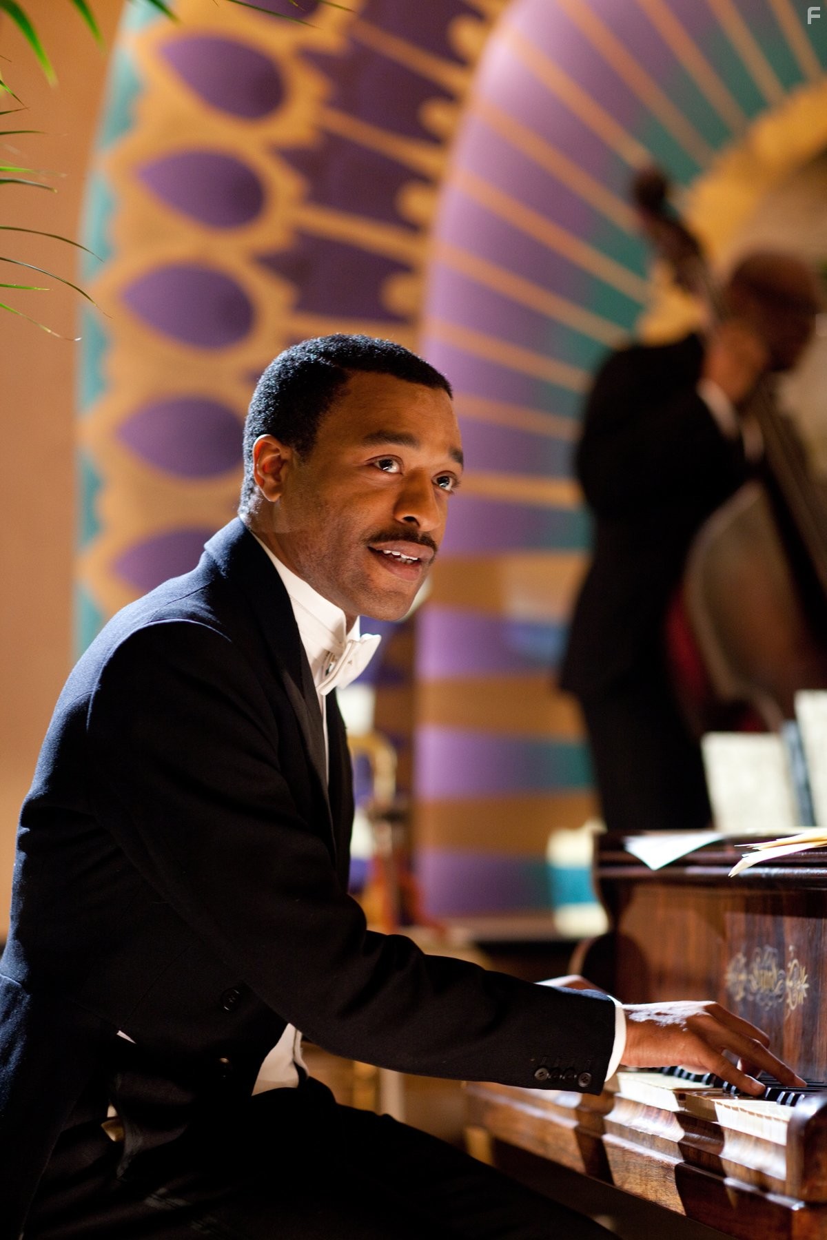 Chiwetel Ejiofor in Танцы на грани (2013)