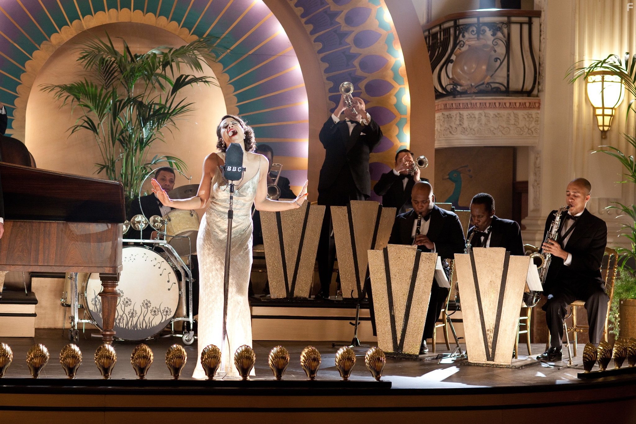 Trevor Edwards, Angel Coulby, Jay Phelps, Charles Angiama, Miles Brett, Steve Williamson, and Chris Storr in Танцы на грани (2013)