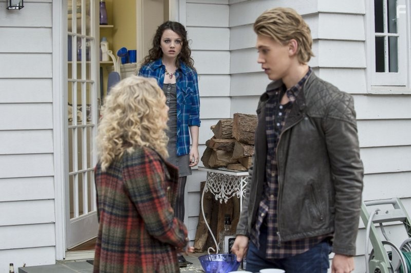AnnaSophia Robb, Austin Butler, and Stefania LaVie Owen in Дневники Кэрри (2013)