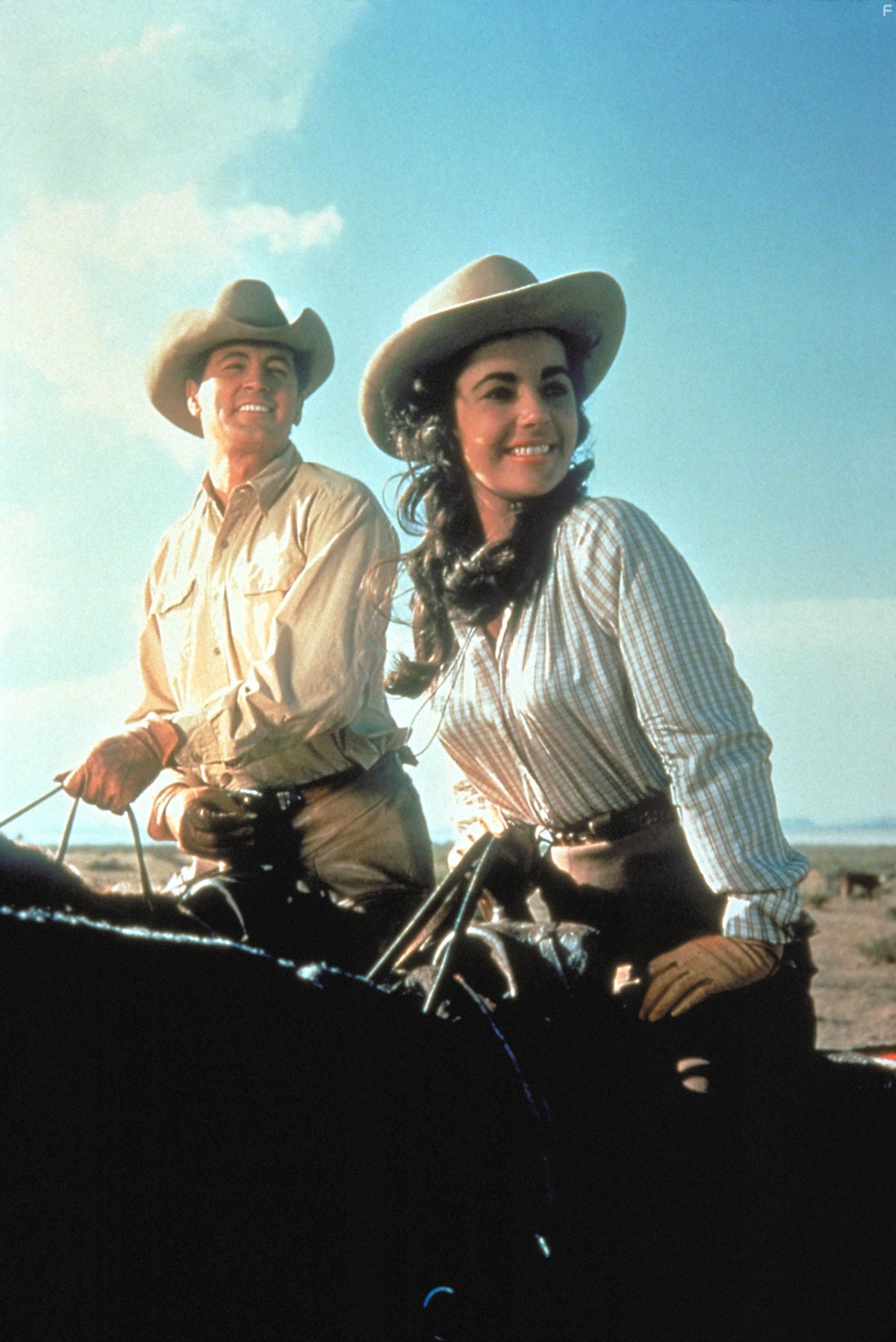 Elizabeth Taylor and Rock Hudson in Гигант (1956)