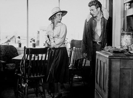 Elizabeth Taylor and James Dean in "Giant" 1955 Warner Bros.