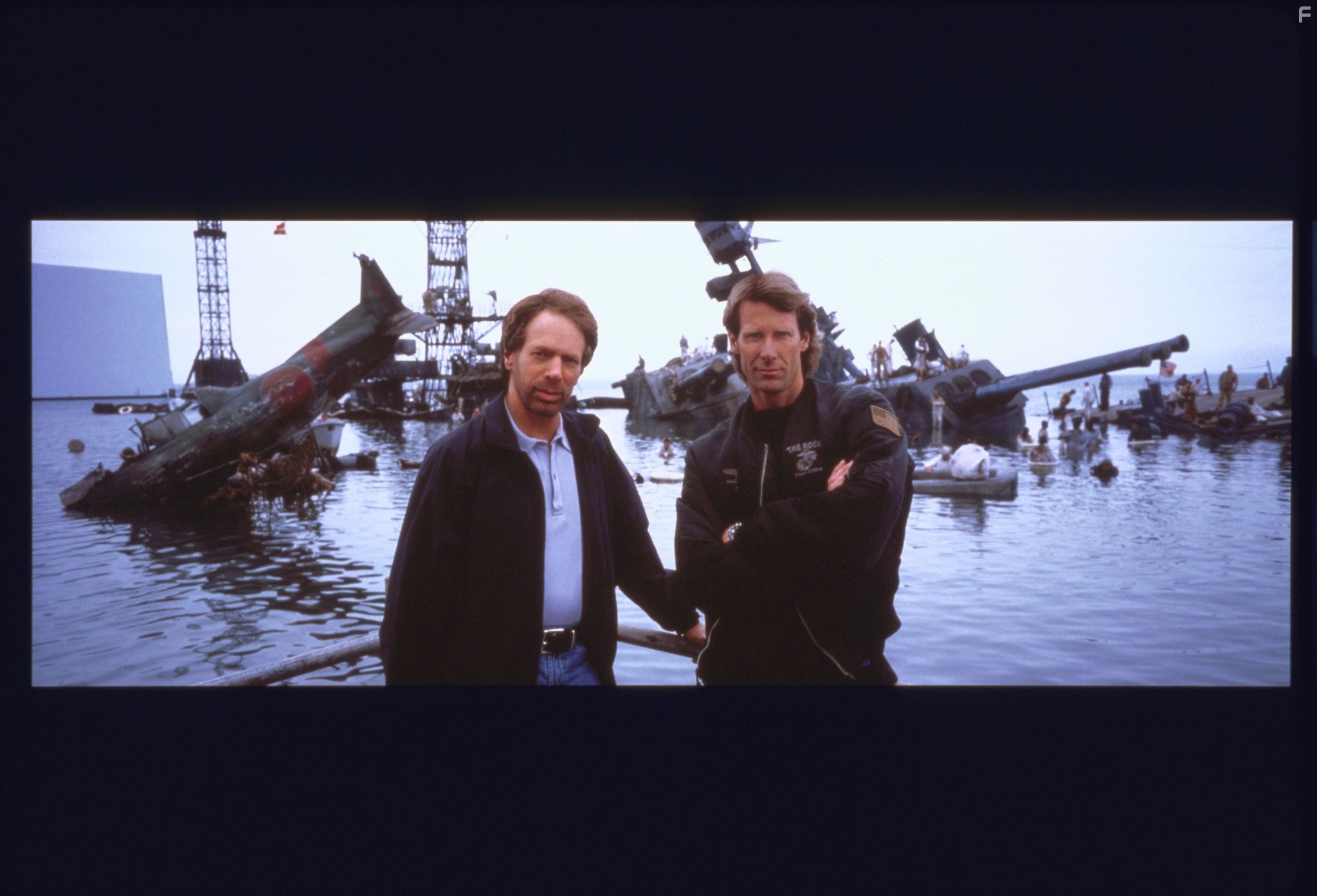 Michael Bay and Jerry Bruckheimer in Перл Харбор (2001)