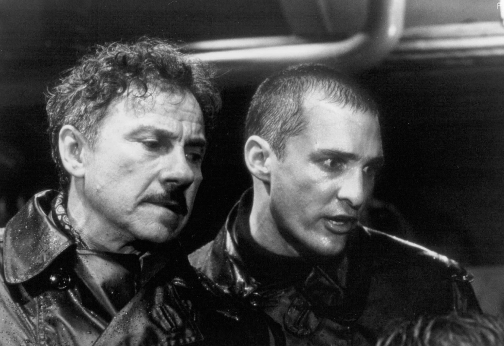Harvey Keitel and Matthew McConaughey in Ю-571 (2000)