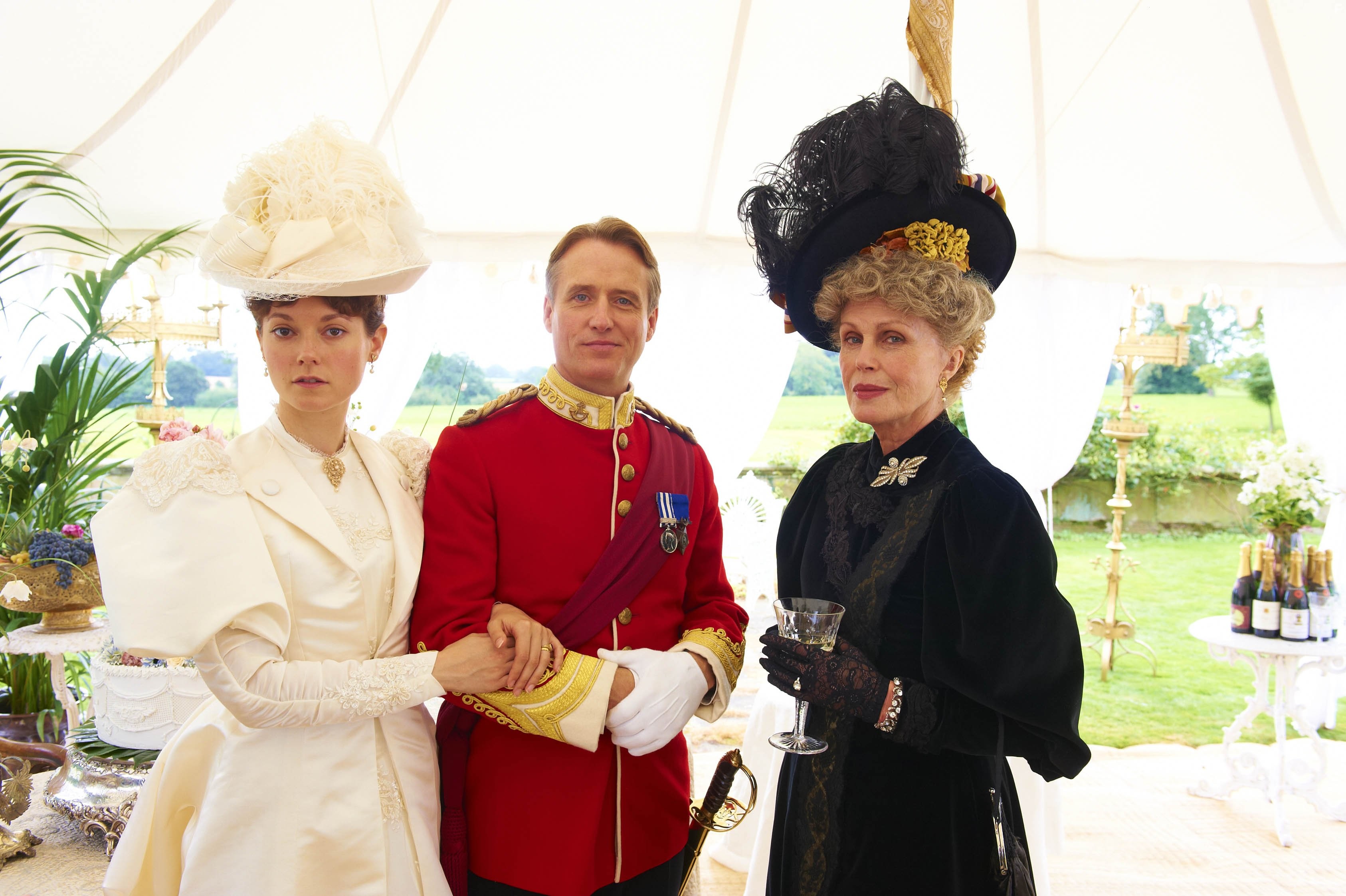 Joanna Lumley, Linus Roache, and Lydia Wilson in The Making of a Lady (2012)