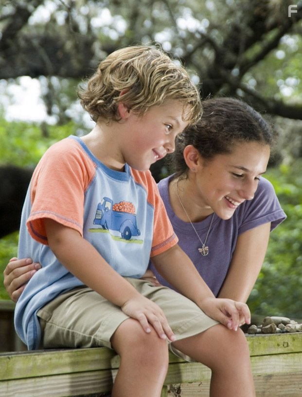 Hallie Kate Eisenberg in Как есть жареных червяков (2006)