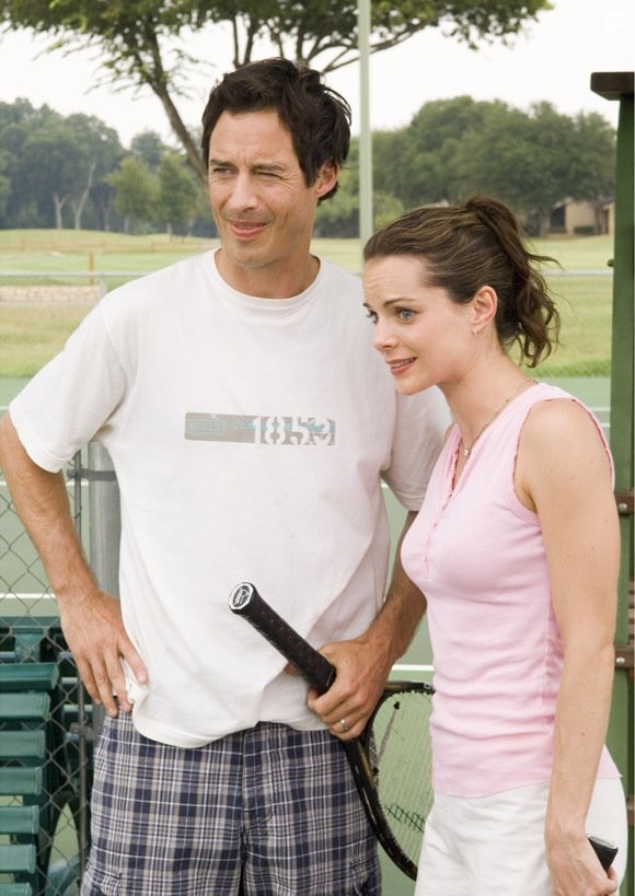 Tom Cavanagh and Kimberly Williams-Paisley in Как есть жареных червяков (2006)