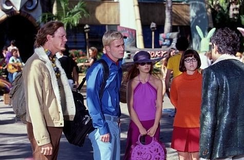 Rowan Atkinson, Matthew Lillard, Sarah Michelle Gellar, Linda Cardellini, and Freddie Prinze Jr. in Скуби-Ду (2002)