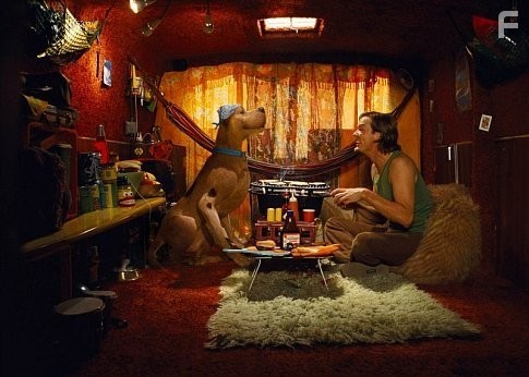 (L-r) SCOOBY-DOO and Shaggy (MATTHEW LILLARD) in Warner Bros. Pictures' live-action comedy "Scooby-Doo."