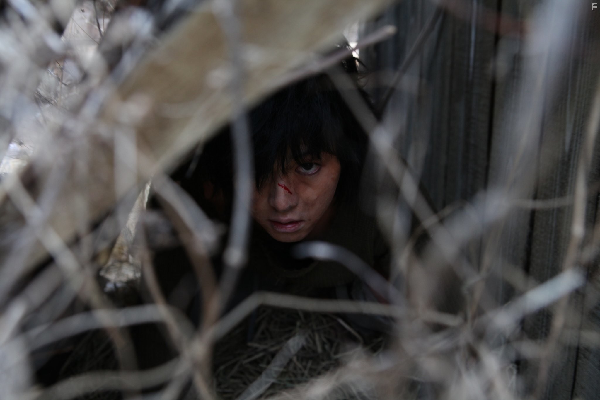 Joong-ki Song in Мальчик-оборотень (2012)