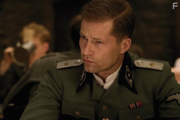Til Schweiger in Бесславные ублюдки (2009)