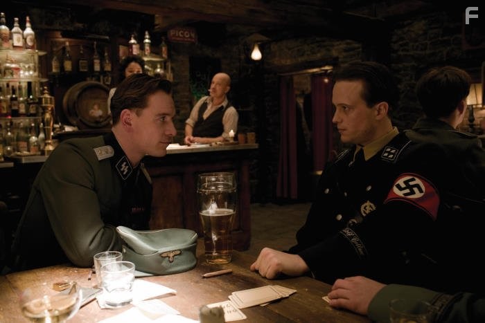 Christian Berkel, August Diehl, and Michael Fassbender in Бесславные ублюдки (2009)