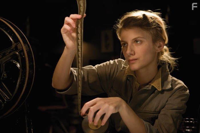 M?lanie Laurent in Бесславные ублюдки (2009)