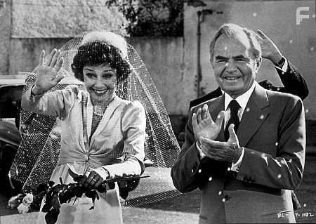 6249-4 "Bloodline" Audrey Hepburn and James Mason