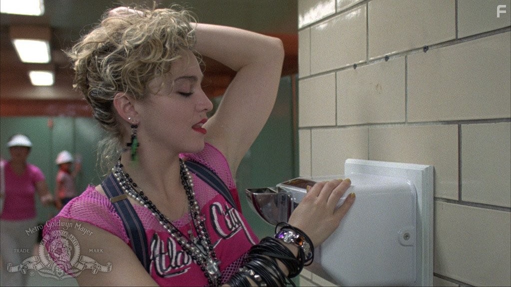 Madonna in Отчаянно ищу Сьюзэн (1985)