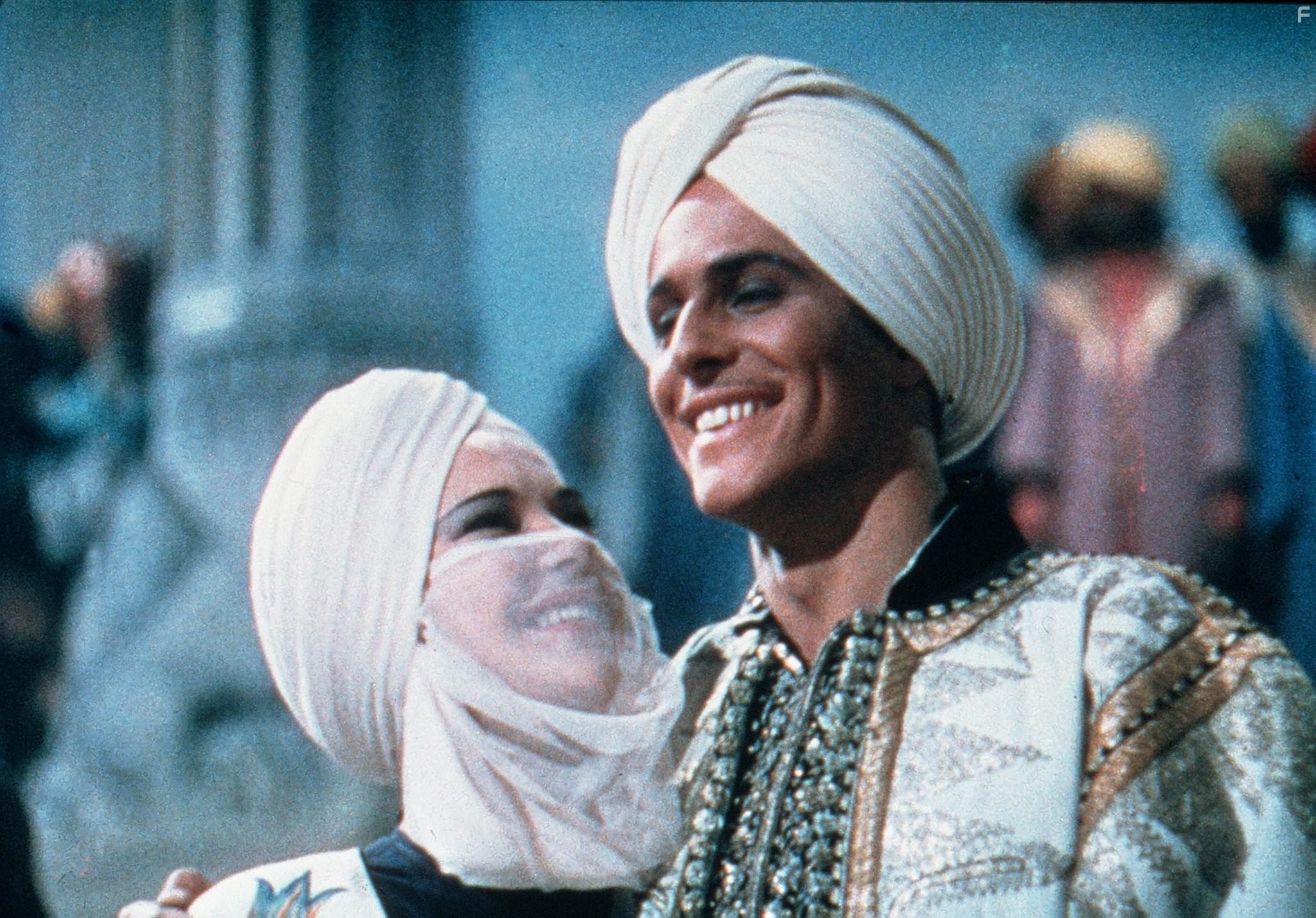 June Duprez and John Justin in Багдадский вор (1940)