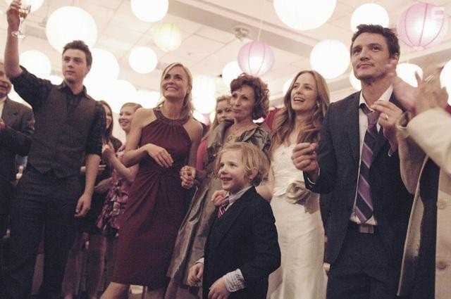 Pedro Pascal, Radha Mitchell, Jaime Ray Newman, Sterling Beaumon, and Jakob Salvati in Красная вдова (2013)