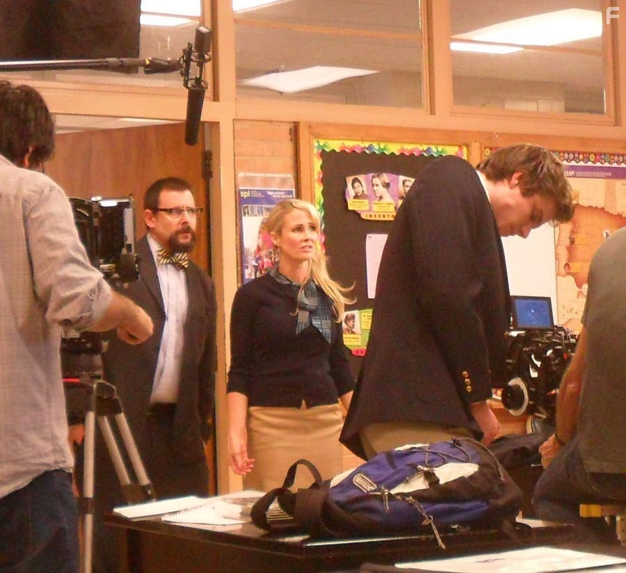 Judd Nelson and Chanel Ryan in Плохие дети отправляются в ад (2012)