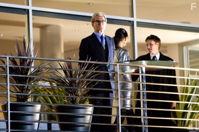 Bill Nighy in Миссия Дарвина (2009)