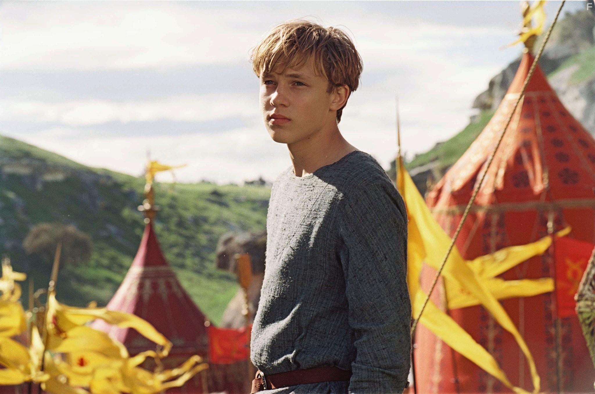 William Moseley in Хроники Нарнии: Лев, Колдунья и волшебный шкаф (2005)