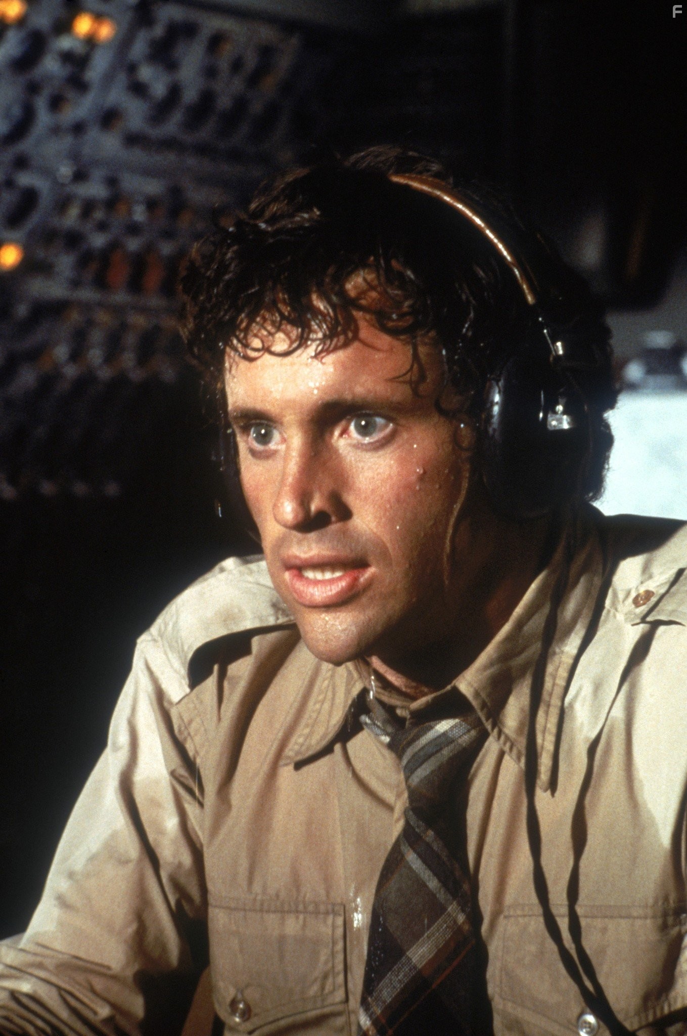 Robert Hays in Аэроплан (1980)