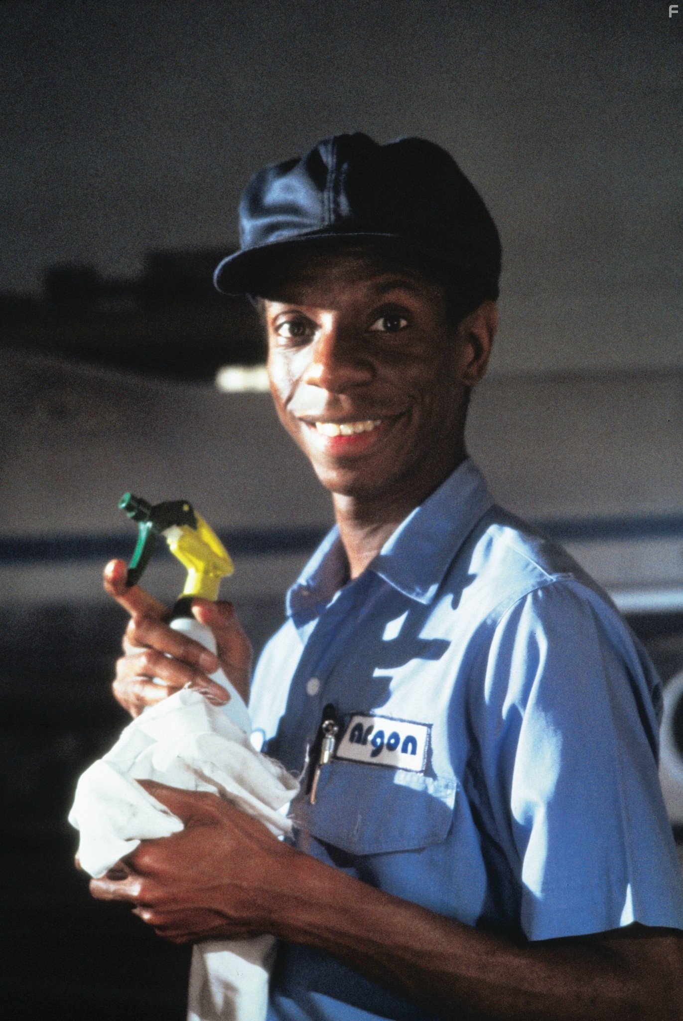 Jimmie Walker in Аэроплан (1980)