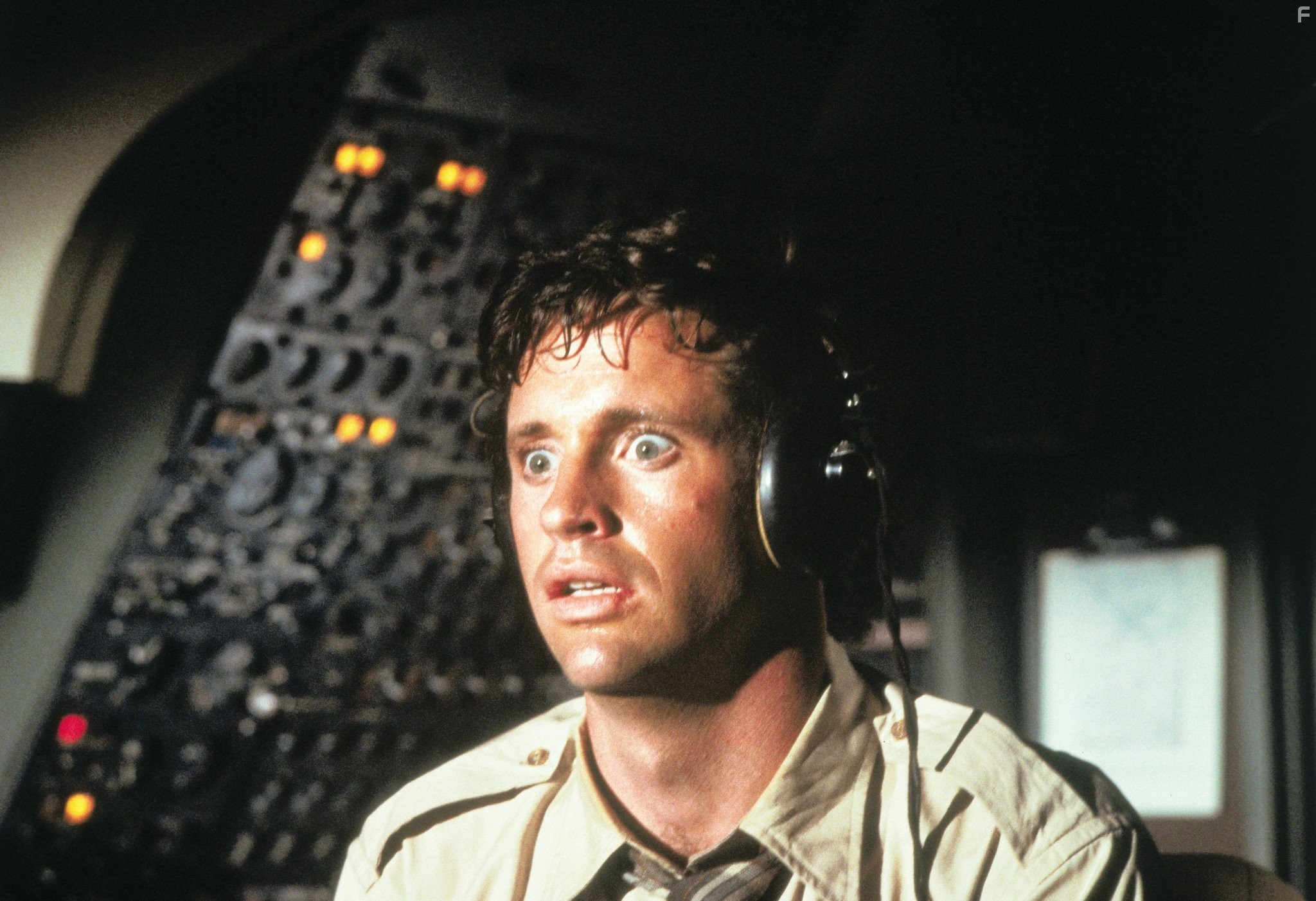 Robert Hays in Аэроплан (1980)