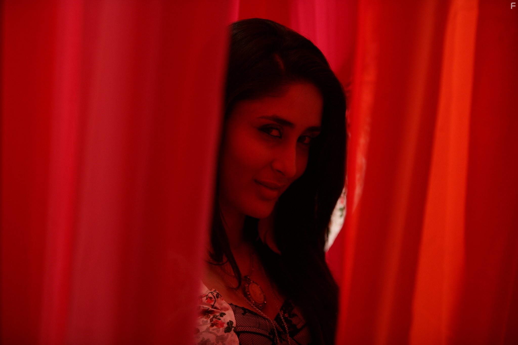 Kareena Kapoor in Поиск (2012)