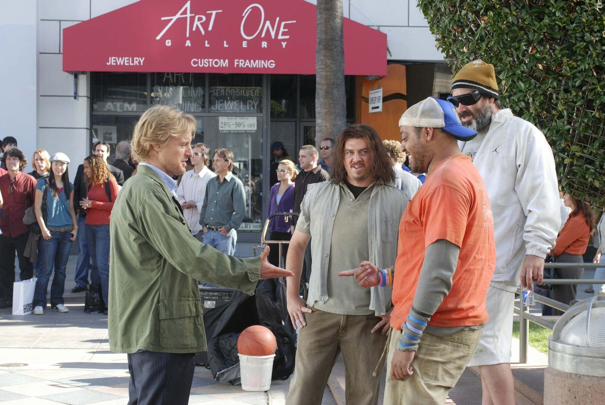 Owen Wilson, Cedric Yarbrough, and Danny McBride in Школа выживания (2008)