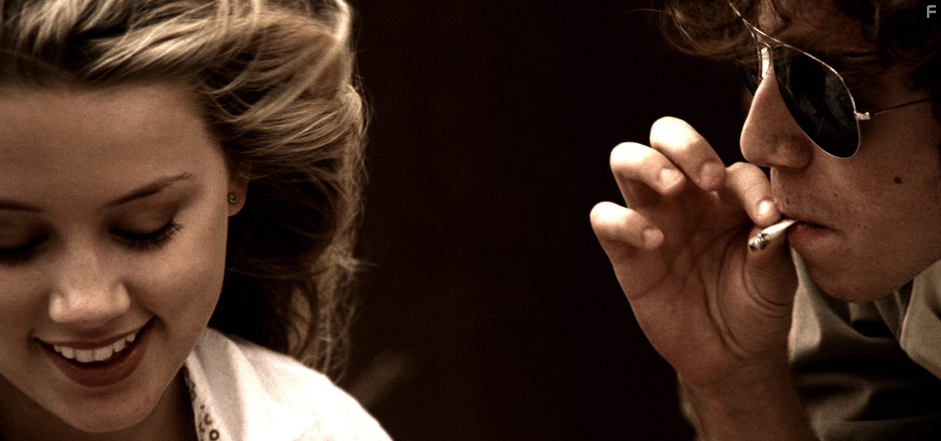 Aaron Himelstein and Amber Heard in Bсе парни любят Мэнди Лейн (2006)