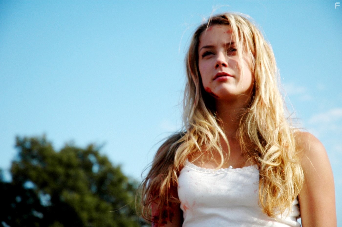 Amber Heard in Bсе парни любят Мэнди Лейн (2006)