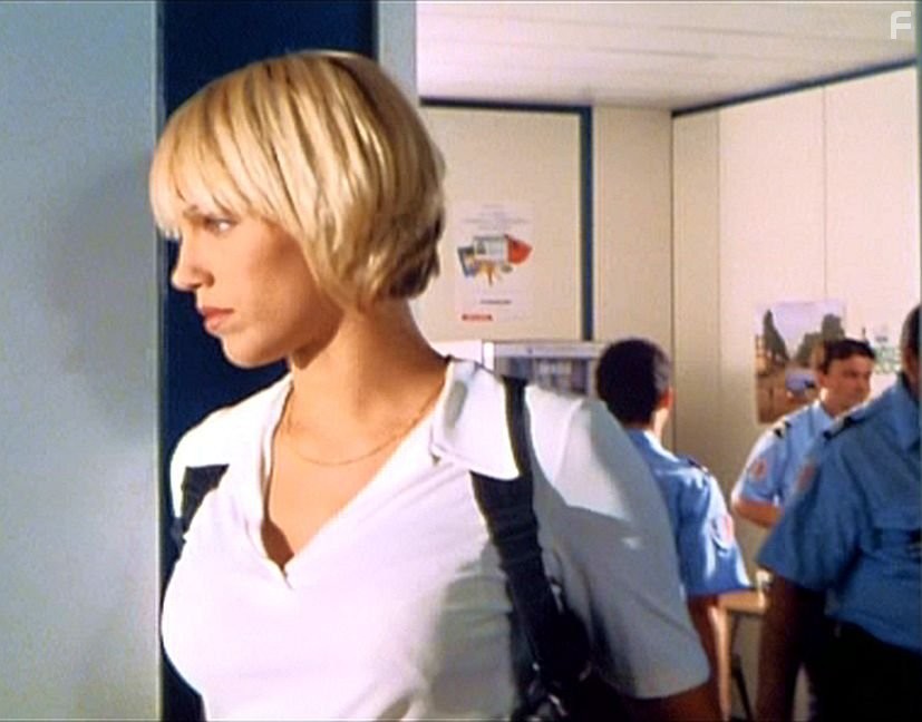 Emma Wiklund in Такси (1998)