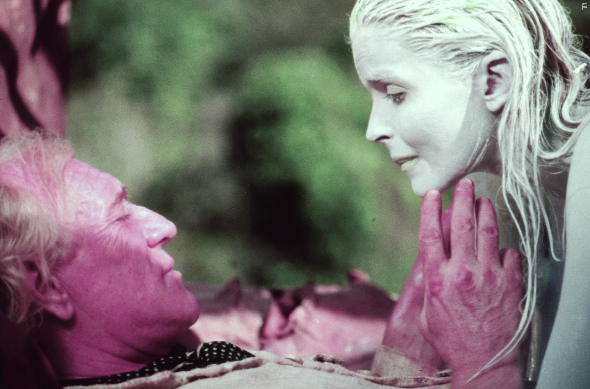 Bo Derek and Richard Harris in Тарзан, человек-обезьяна (1981)