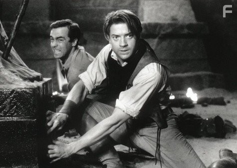 Brendan Fraser and John Hannah in Мумия (1999)
