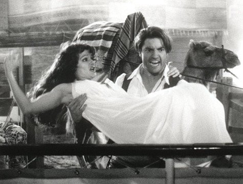 Brendan Fraser and Rachel Weisz in Мумия (1999)