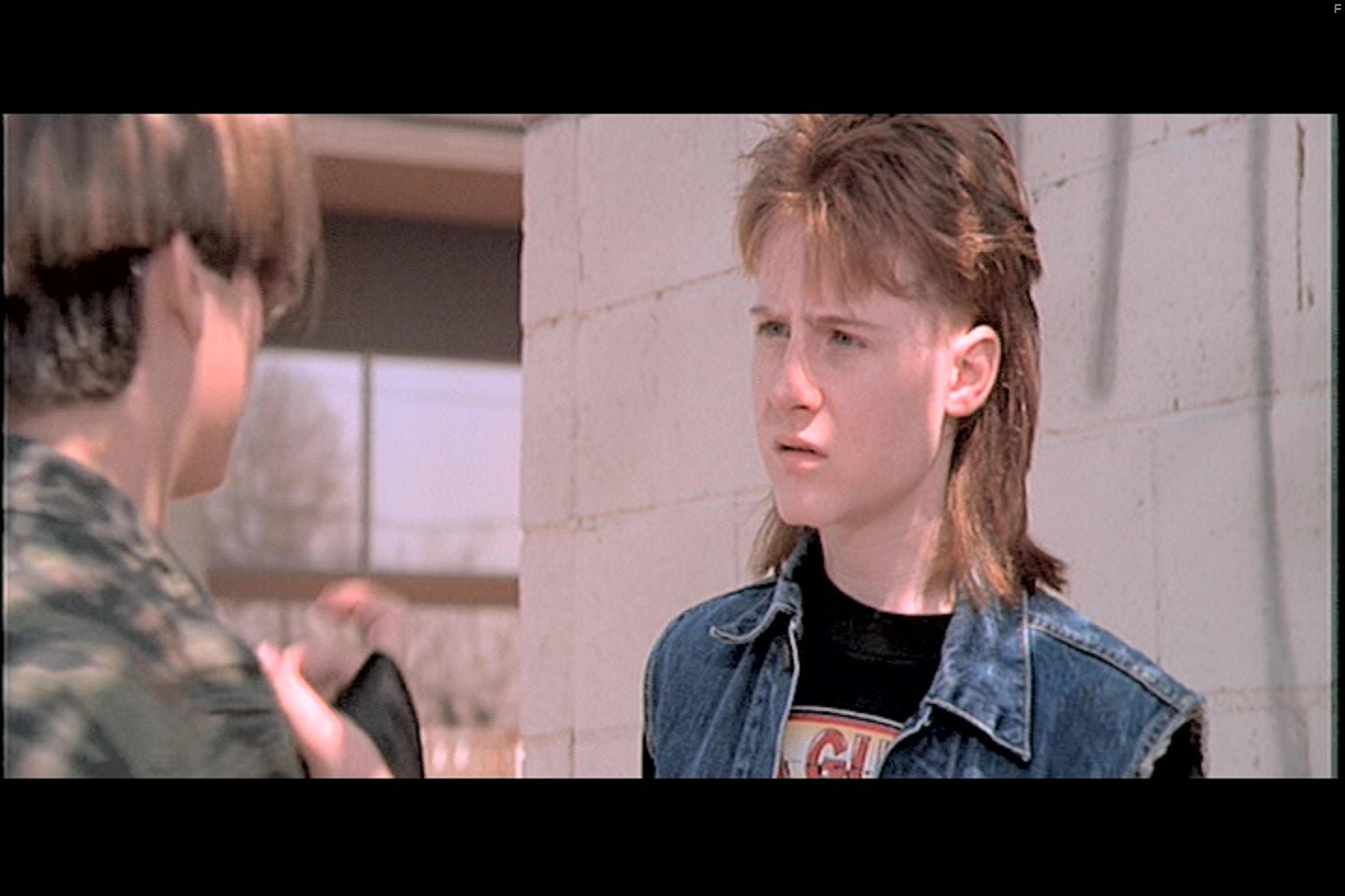 Edward Furlong and Danny Cooksey in Терминатор 2: Судный день (1991)