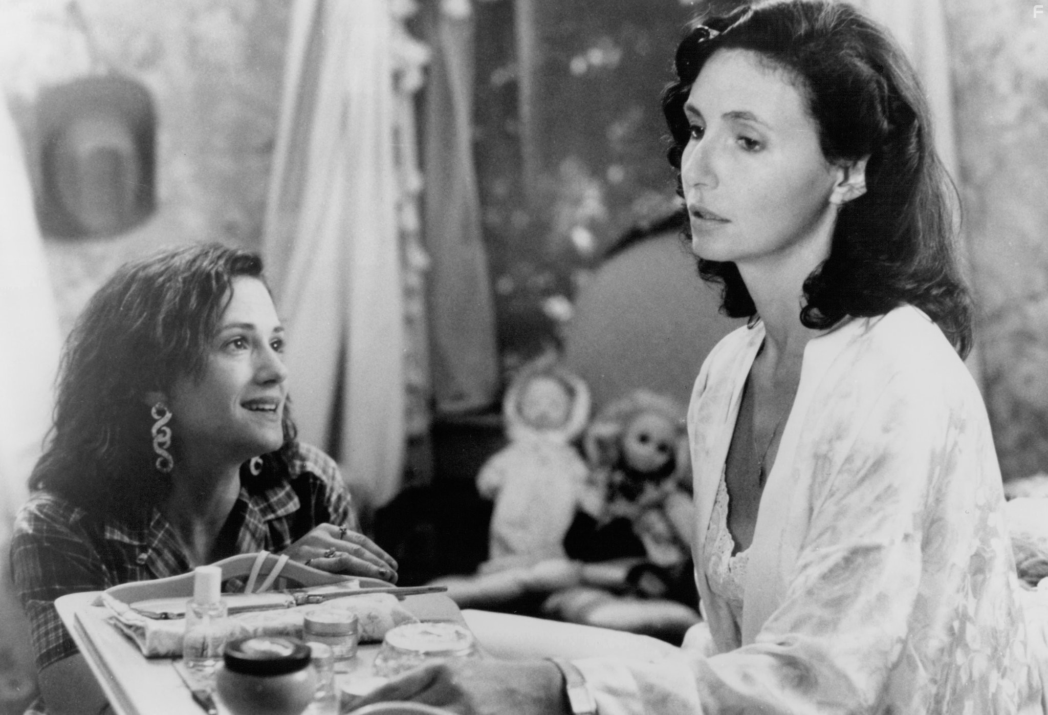 Holly Hunter and Mary Steenburgen in Мисс фейерверк (1989)
