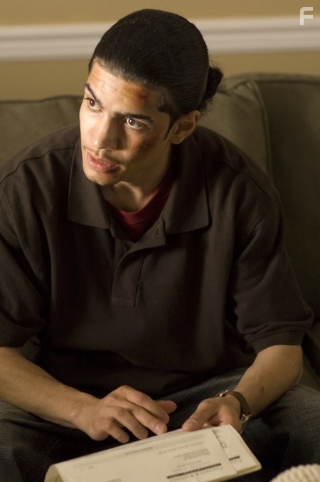 Rick Gonzalez in Незаконное предложение (2007)