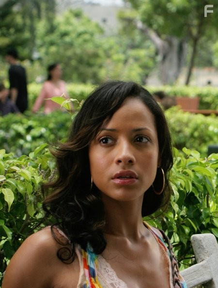 Dania Ramirez in Незаконное предложение (2007)