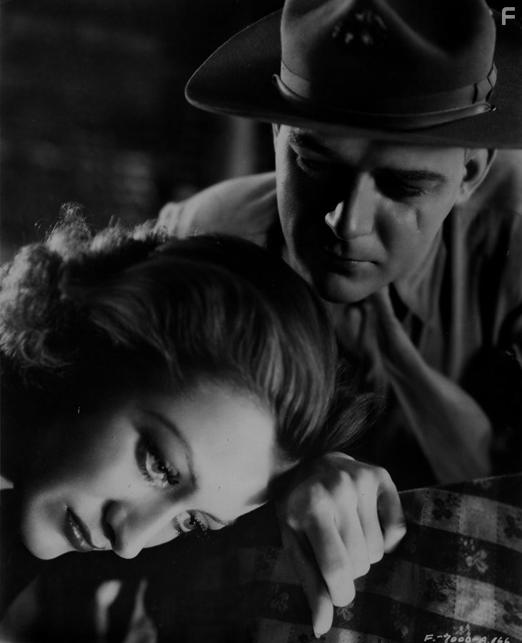 Joan Crawford and William Gargan in Дождь (1932)
