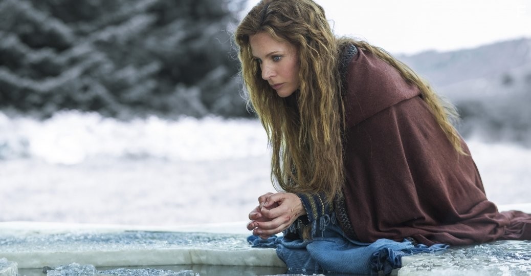 Jessalyn Gilsig in Викинги (2013)