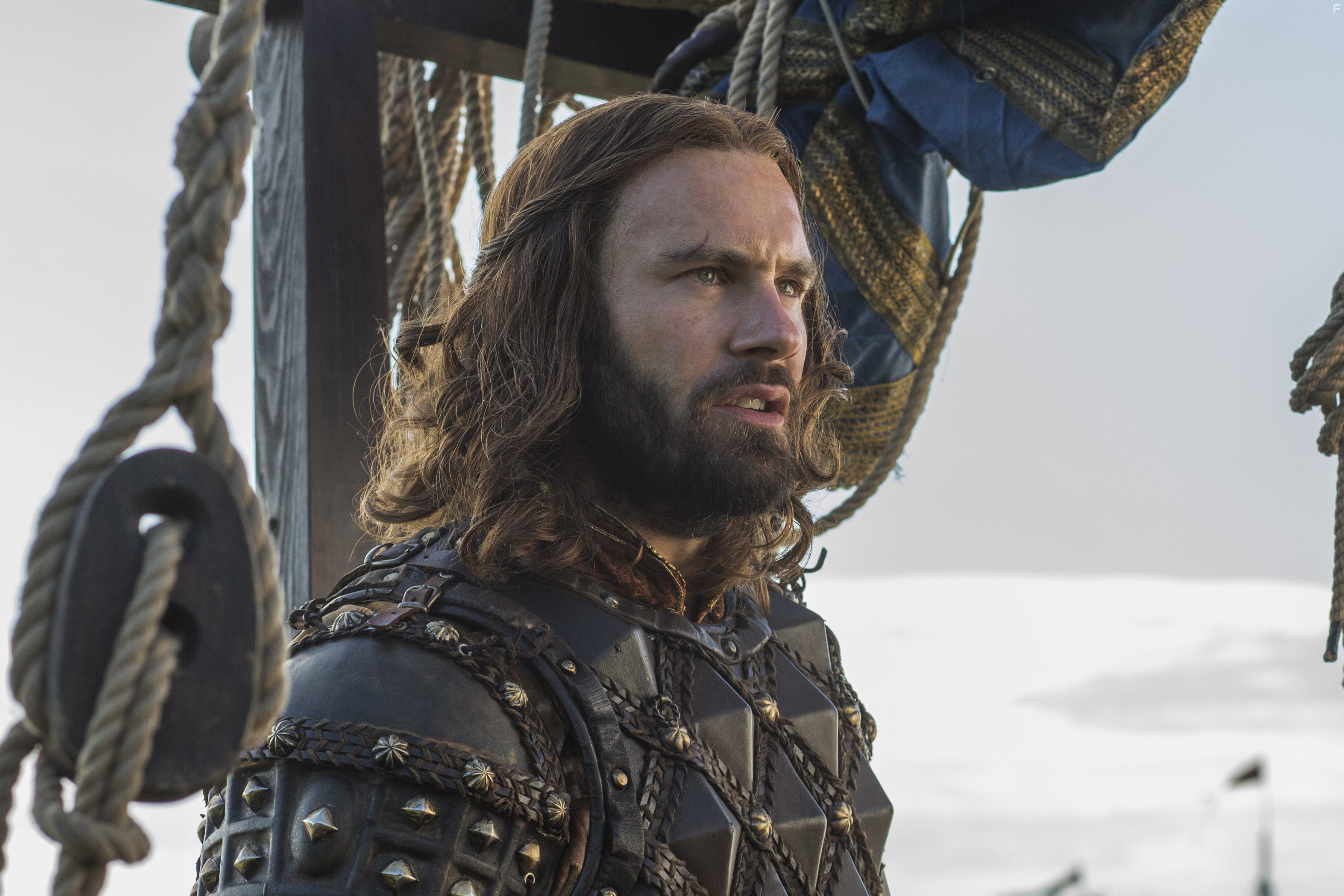 Clive Standen in Викинги (2013)
